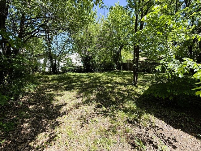 Building Photo - 6126 E Gilbert St