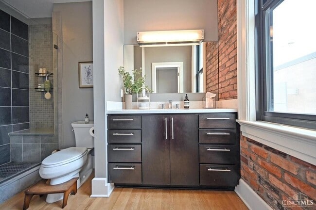 Building Photo - 27 Mercer St