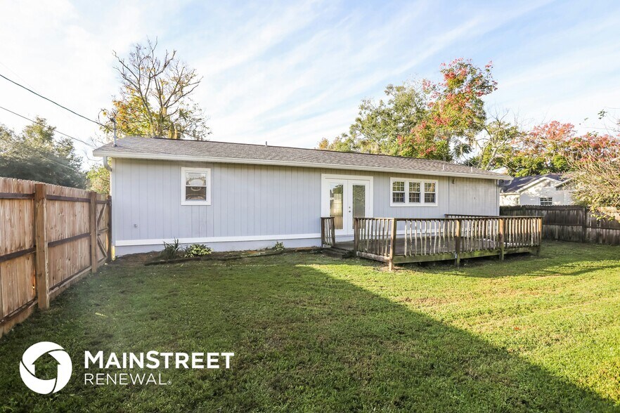 Building Photo - 801 W Arizona Ave