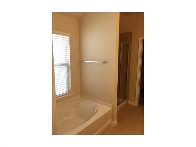 Building Photo - 2412 Jill Creek Dr