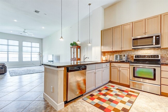 Building Photo - 17040 W Farm To Market 1097