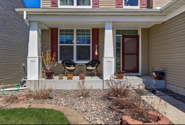 Building Photo - 15275 Plumstone Dr