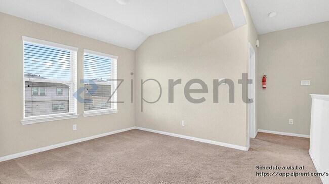 Building Photo - 1933 Howth Ave