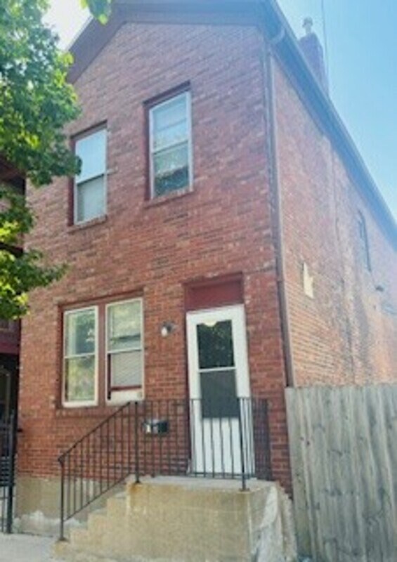 Primary Photo - 310 1/2 Western Ave.