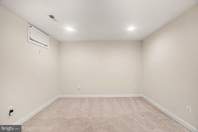 Building Photo - 6080 Ticket Way