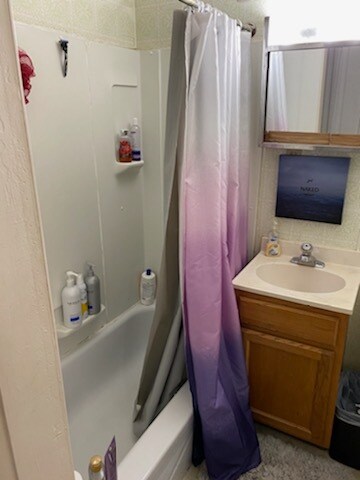 Building Photo - 1139 State St