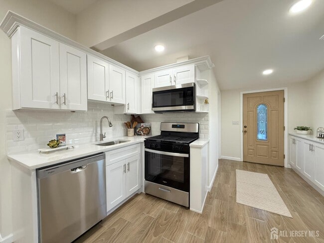 Building Photo - 6 Fitch St