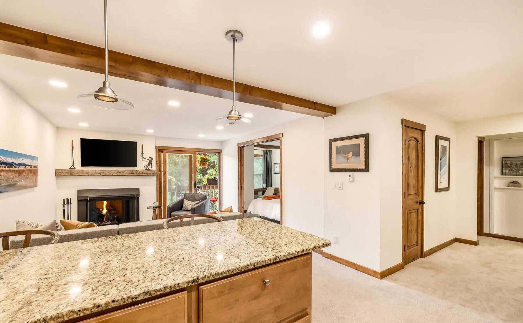Building Photo - 1040 Vail View Dr