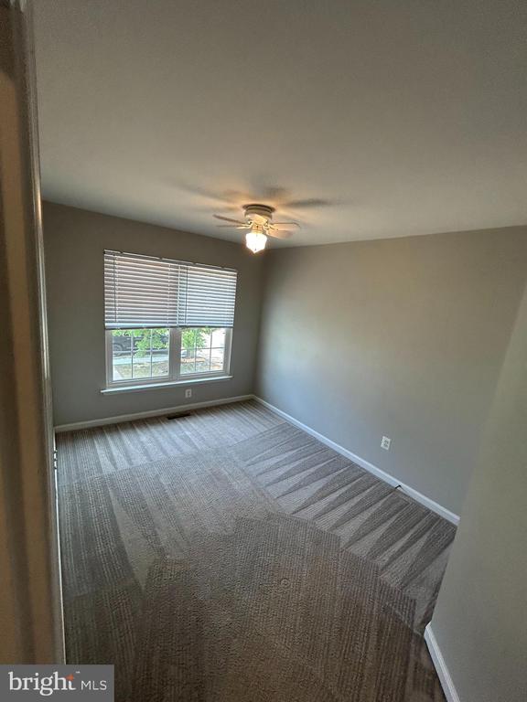 Building Photo - 45509 Brawny St