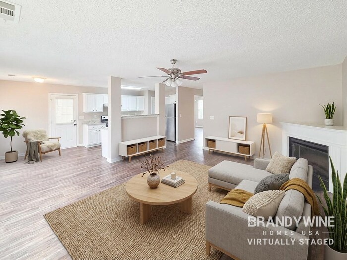 Building Photo - 6202 Hickory Ln Cir