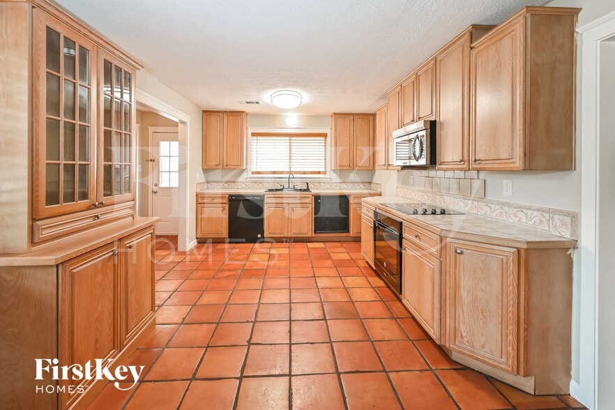 Building Photo - 4003 Chapel Square Dr