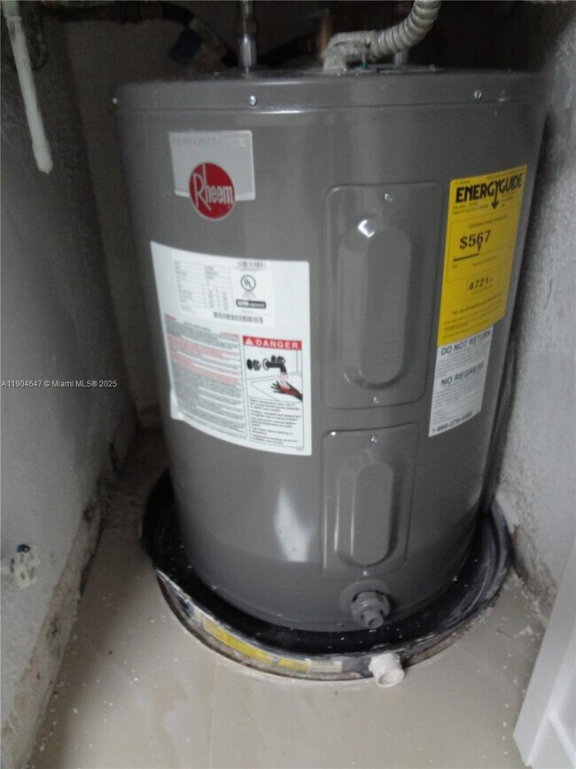 Building Photo - 10125 W Sunrise Blvd