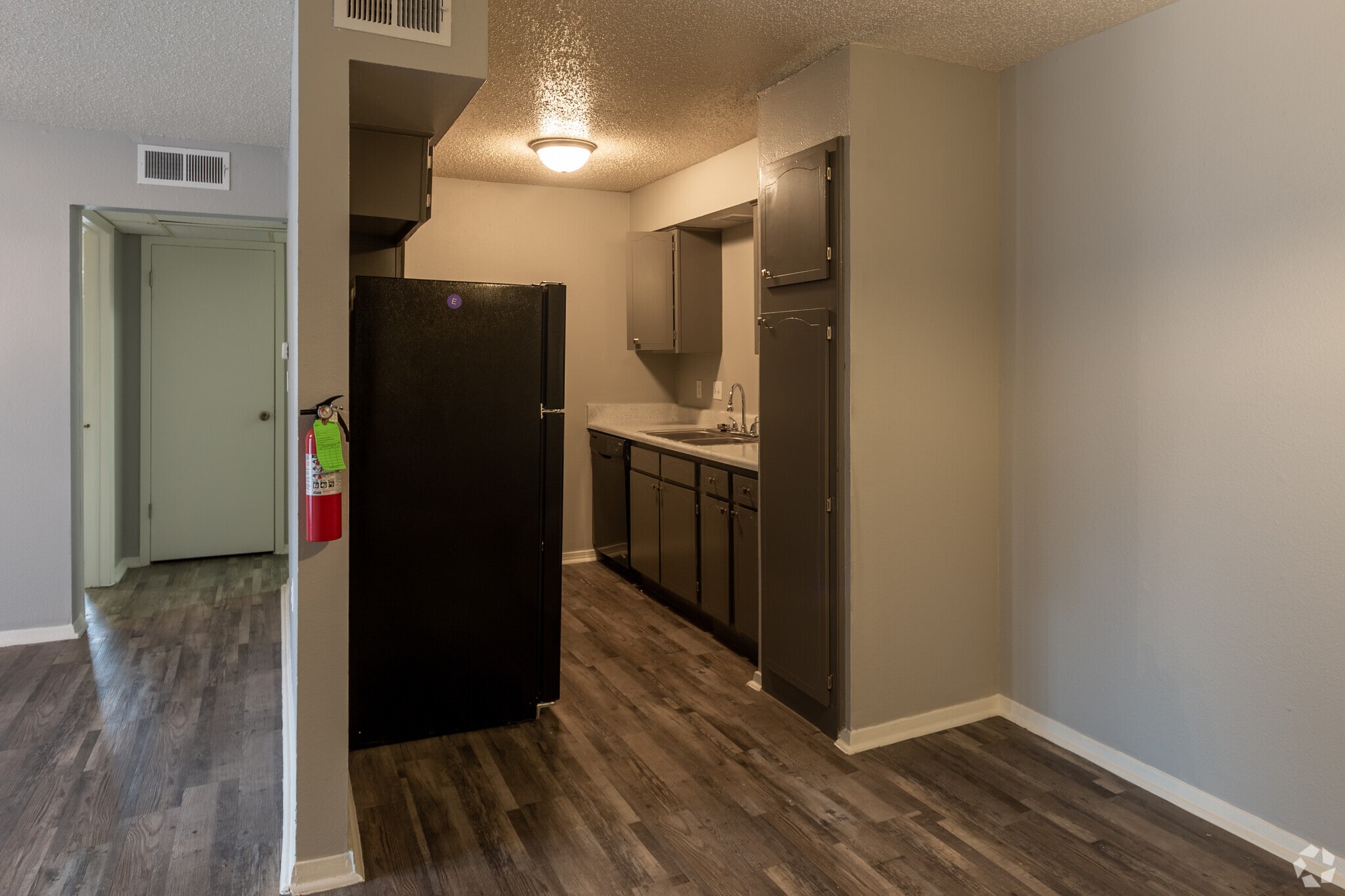 1 BR, 1 BA - 724 SF - Vines at Edmond