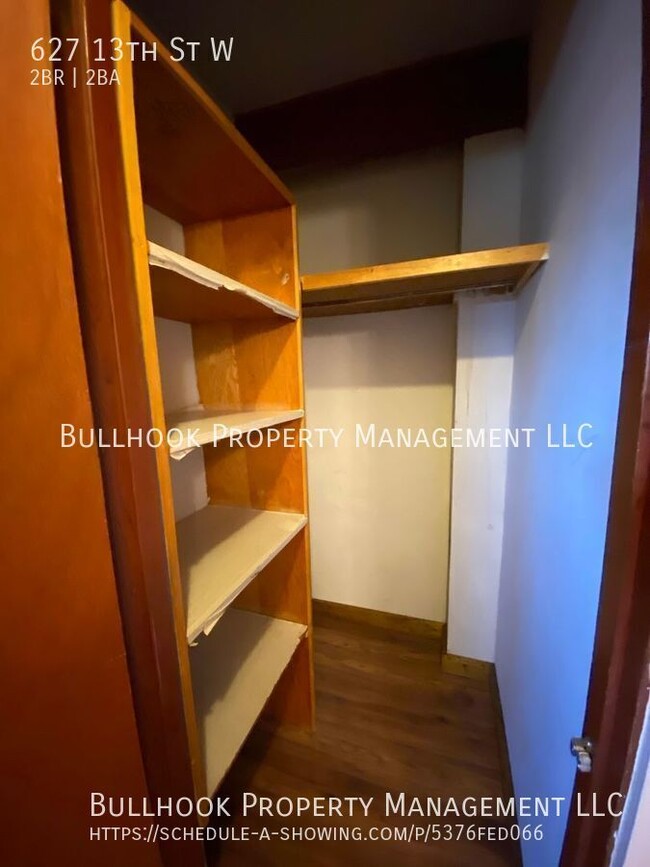 Building Photo - Move In Special - $300 off first full mont...