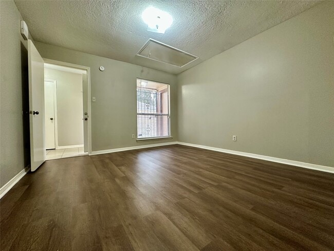 Building Photo - 8514 Fawn Terrace Dr