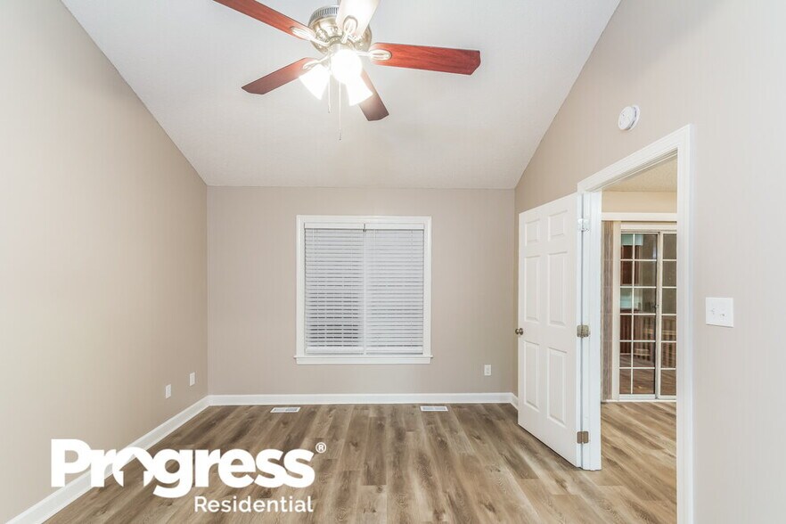 Building Photo - 258 Tillamook Dr