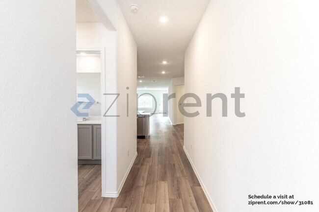 Building Photo - 2301 Four Waters Lp