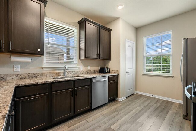 Building Photo - 817 Liberty Meadows Dr