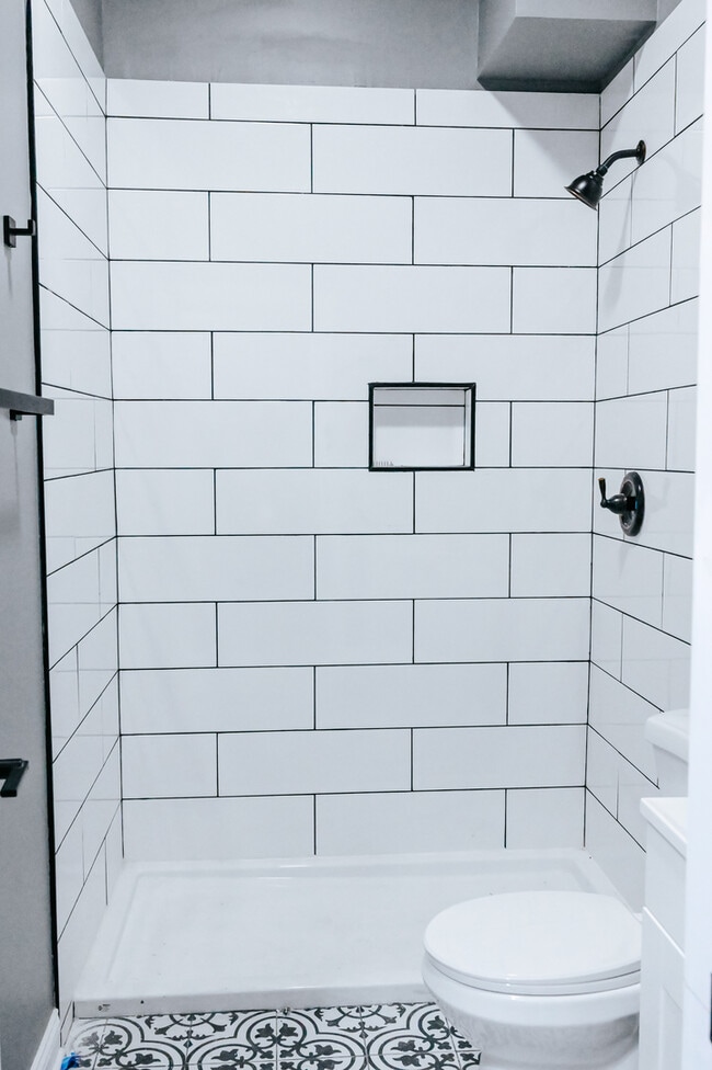 Building Photo - 3015 W 19th St