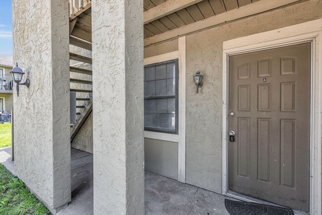 Building Photo - 8626 Lane Ave