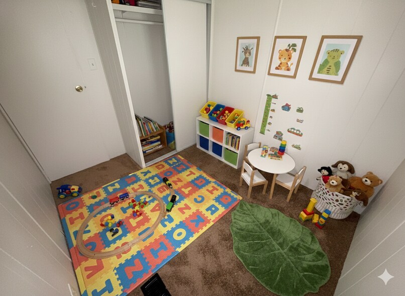 Building Photo - 3601 E Wyoming Ave