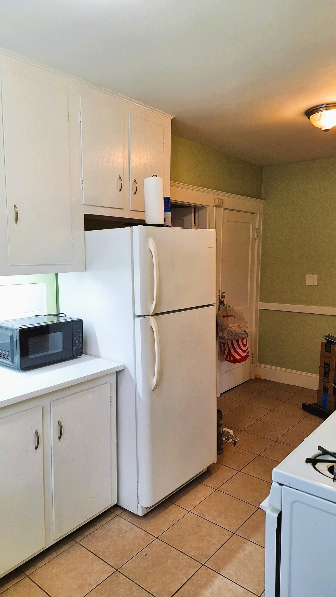 Kitchen - 30 Newbury Ave