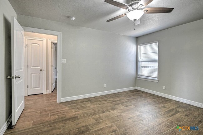 Building Photo - 1507 Curlew Ln
