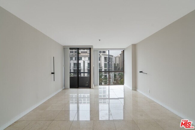 Building Photo - 10660 Wilshire Blvd