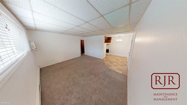 Building Photo - 2 br, 1 bath Apartment - 104 6th St NE Apt 2