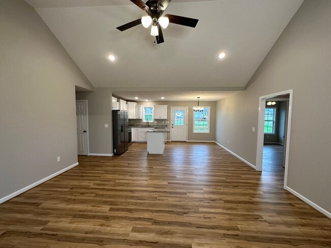 Building Photo - 177 Peregrine Pl