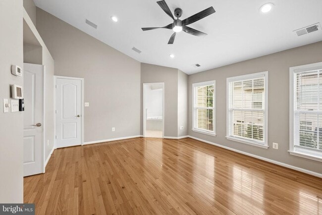 Building Photo - 2821 Laura Gae Cir