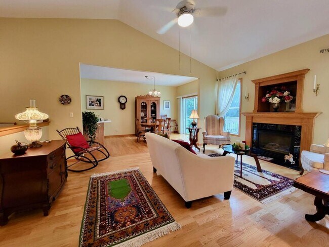 Building Photo - 29622 Gateway Ave