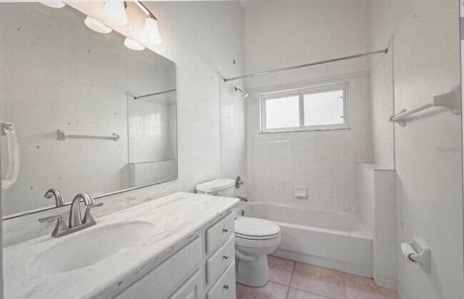 Building Photo - 25316 Crestwater Dr