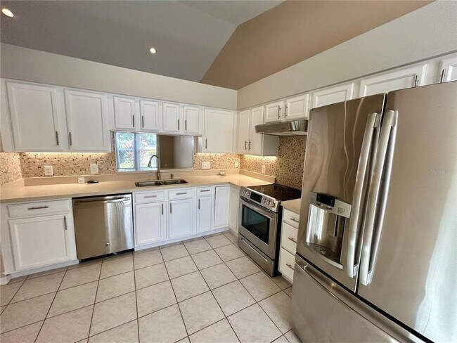 Building Photo - 929 Beresford Way