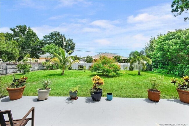 Building Photo - 3171 SW Crumpacker St