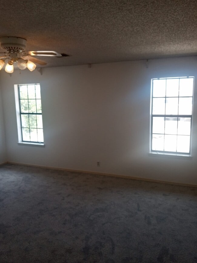 Building Photo - 2139 NW 117th St