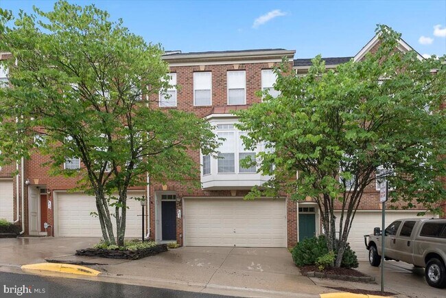 Building Photo - 8436 Kirby Lionsdale Dr