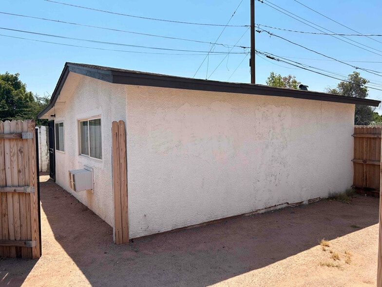 Building Photo - 343 N Harris Dr