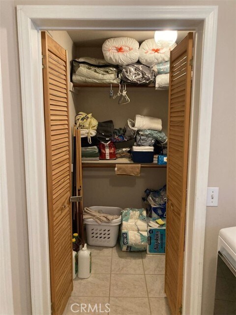 Building Photo - 1050 Carousel Rd