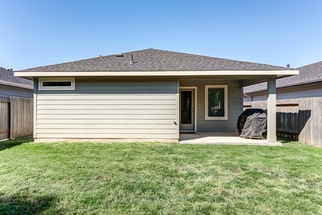 Building Photo - 2824 Wingmore Ln