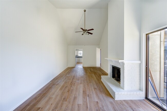 Building Photo - 6401 Deihl Rd