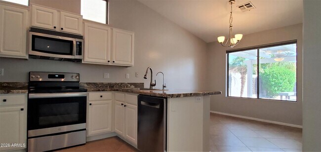 Building Photo - 4117 W Menadota Dr