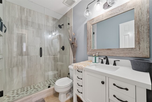 Building Photo - 18530 Trail Bend Ln