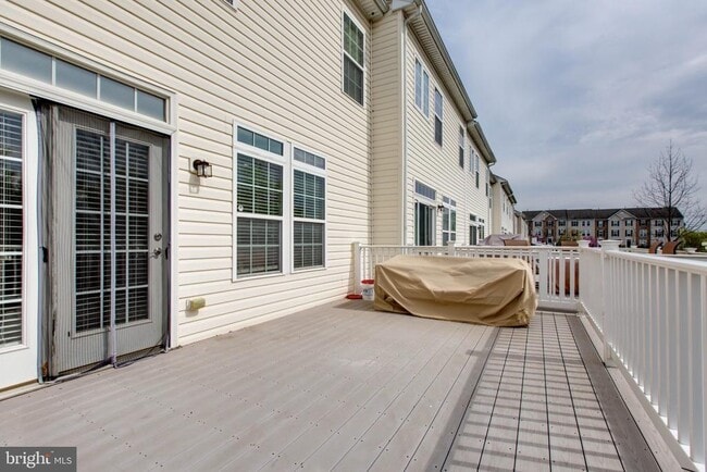 Building Photo - 7599 Taunton Ct