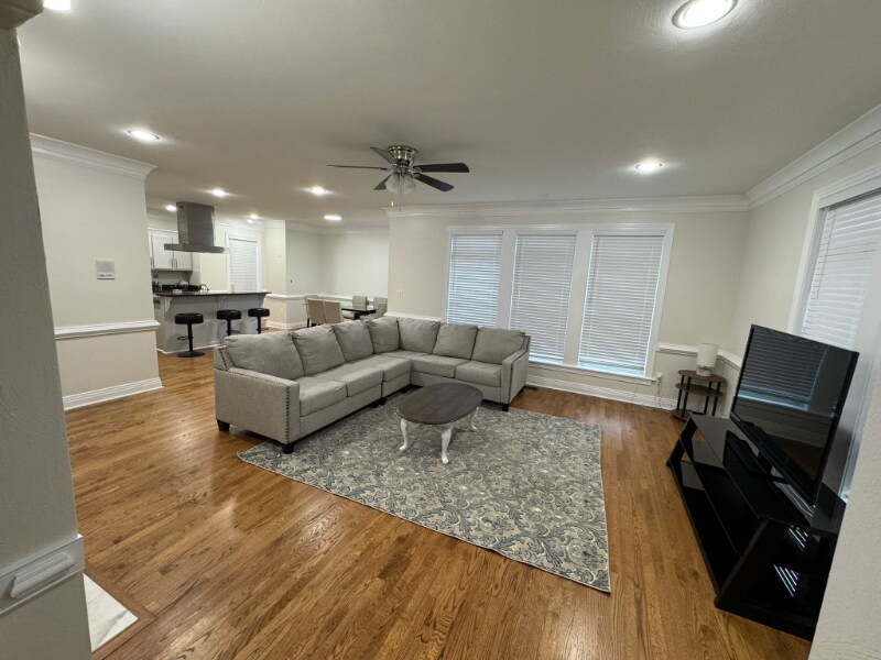 Building Photo - 259 W Ocean View Ave