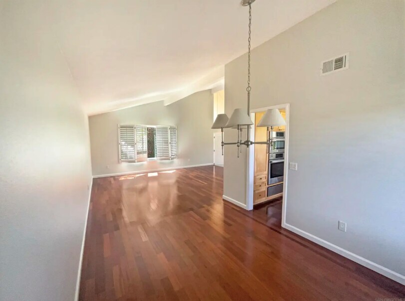 Building Photo - 2644 La Costa Ave