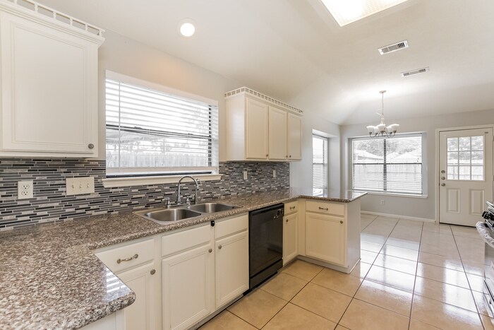 Building Photo - 3015 Quail Run Dr