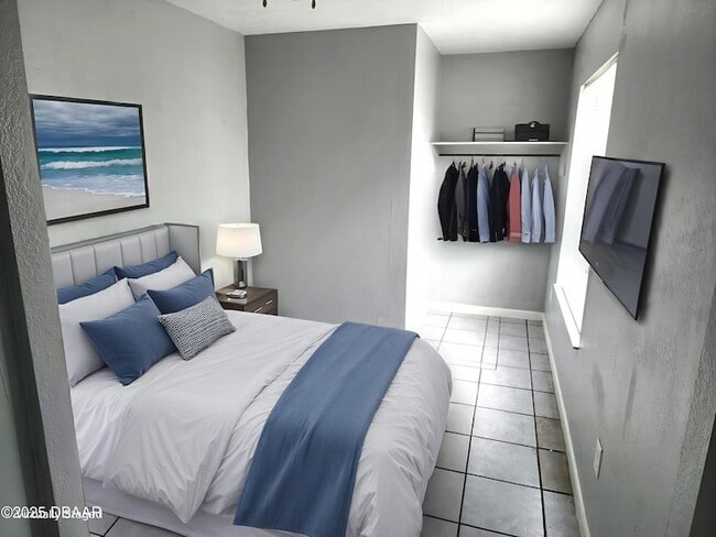 Building Photo - 904 Emma St