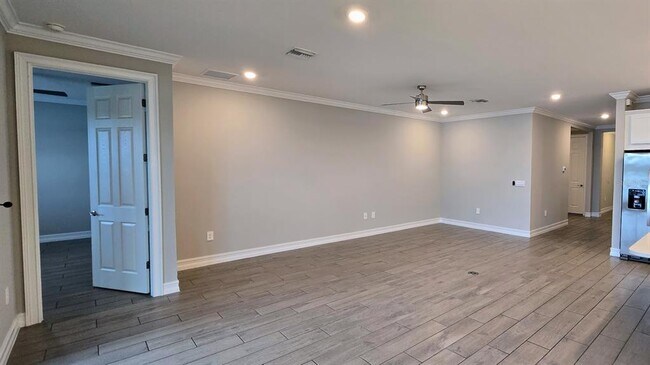 Building Photo - 233 Vinadio Blvd