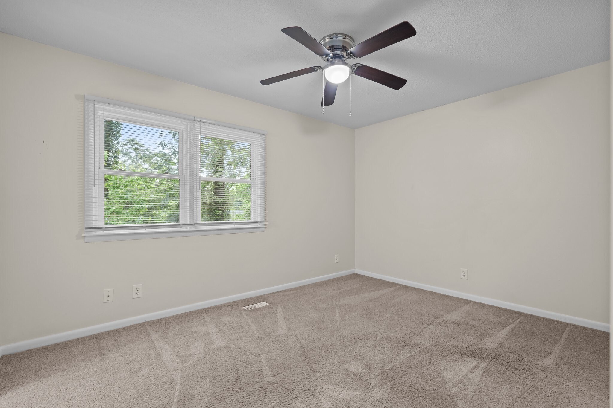 Building Photo - 5364 Silver Pine Dr